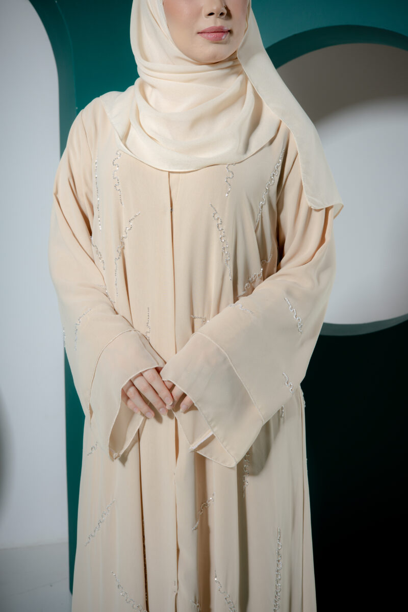 Sumaiyaa Abaya - Image 7